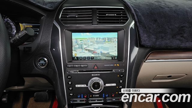 Ford Explorer 2018 — photo 13