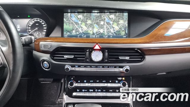 Genesis EQ900 2016 — photo 14