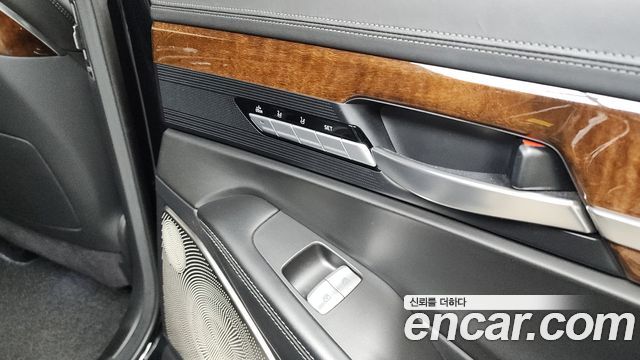 Genesis EQ900 2016 — photo 18