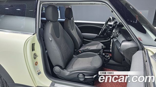Mini Cooper 2010 — photo 10