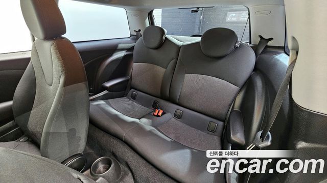 Mini Cooper 2010 — photo 12