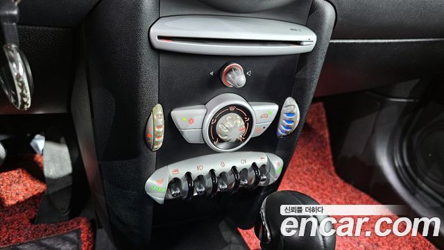 Mini Cooper 2010 — photo 16