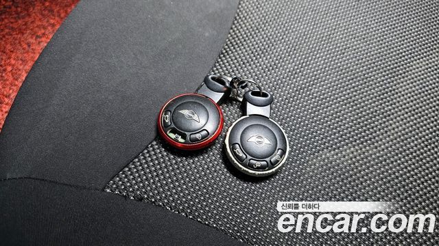 Mini Cooper 2010 — photo 19