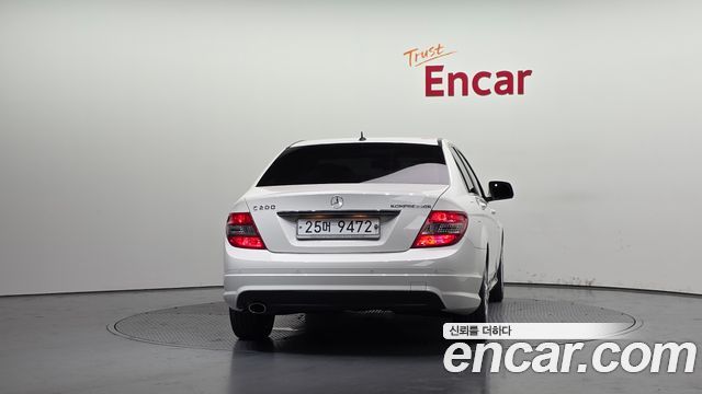 Mercedes-Benz C-Class 2009 — photo 4