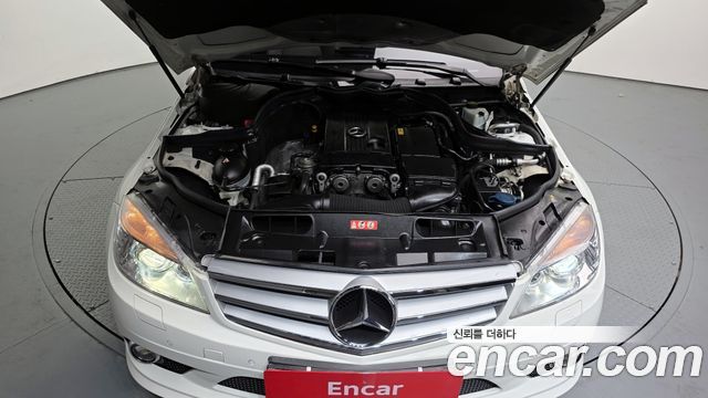 Mercedes-Benz C-Class 2009 — photo 6