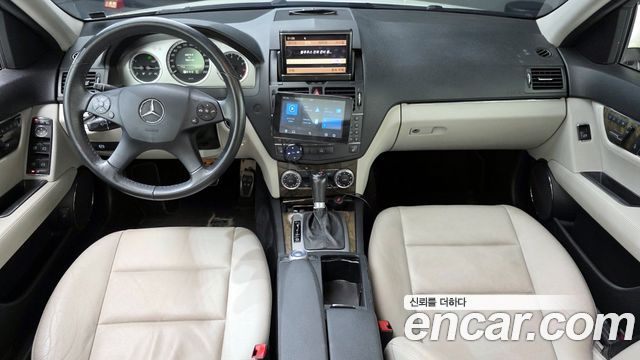 Mercedes-Benz C-Class 2009 — photo 7