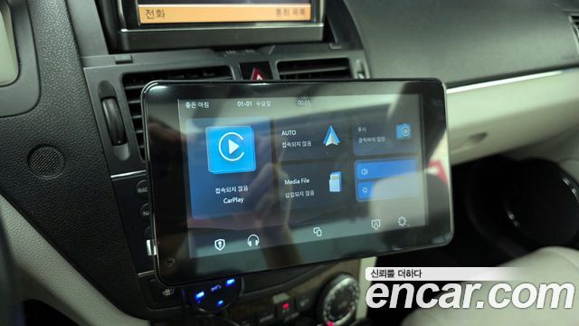 Mercedes-Benz C-Class 2009 — photo 17
