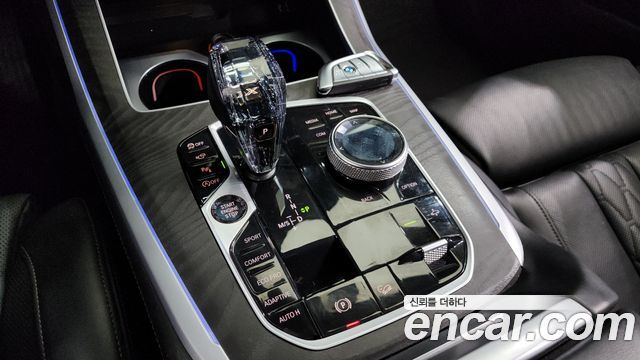BMW X7 2021 — photo 9