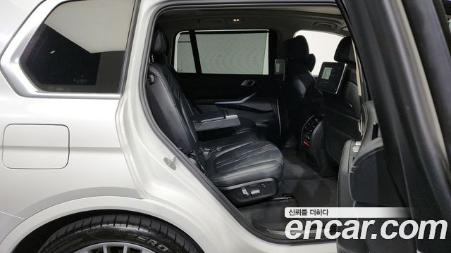 BMW X7 2021 — photo 12