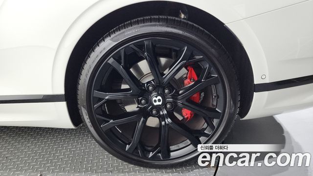 Bentley Continental 2023 — photo 5