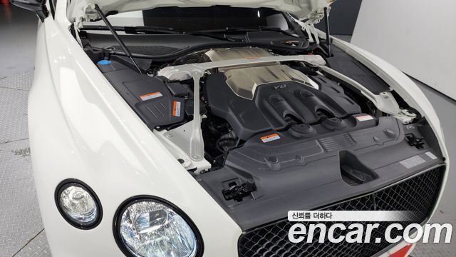 Bentley Continental 2023 — photo 6