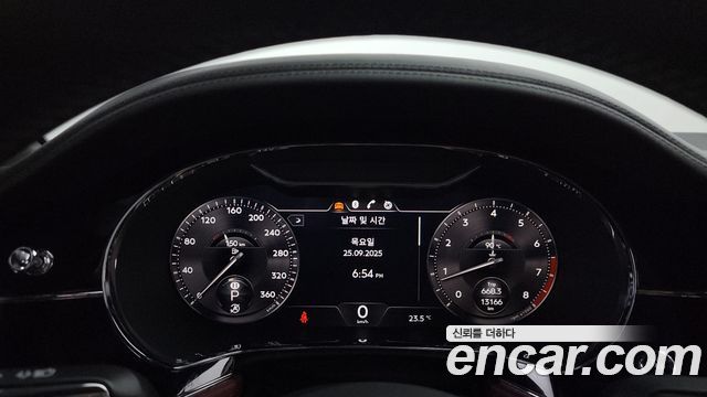 Bentley Continental 2023 — photo 8