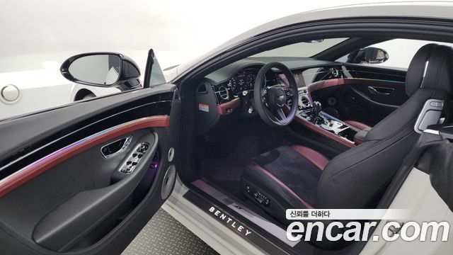 Bentley Continental 2023 — photo 10