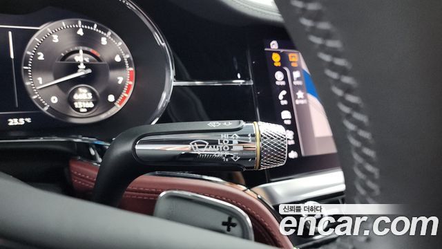 Bentley Continental 2023 — photo 14