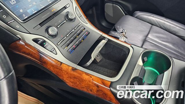 Lincoln Nautilus 2019 — photo 18