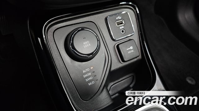 Jeep Compass 2018 — photo 18