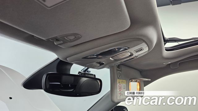 Jeep Compass 2018 — photo 19