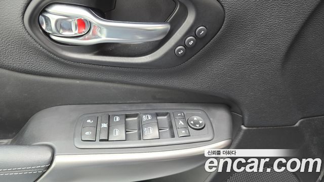 Jeep Cherokee 2021 — photo 14