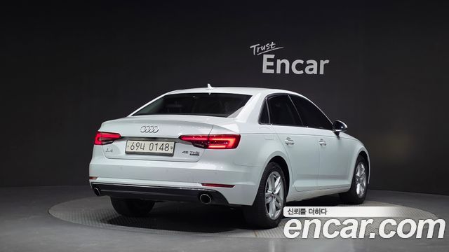 Audi A4 2016 — photo 2