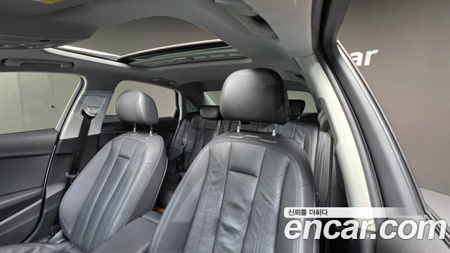 Audi A4 2016 — photo 11