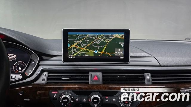 Audi A4 2016 — photo 17
