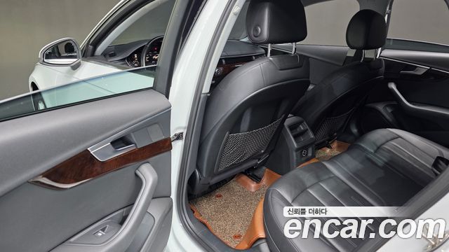 Audi A4 2016 — photo 19