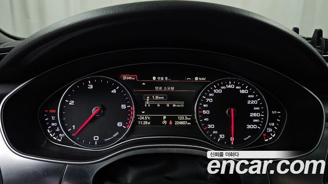Audi A6 2014 — photo 8