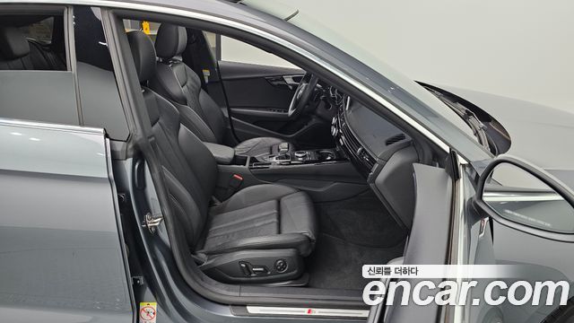 Audi A5 2019 — photo 16