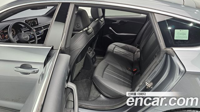 Audi A5 2019 — photo 17
