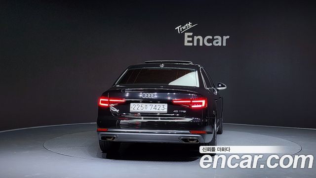 Audi A4 2019 — photo 4