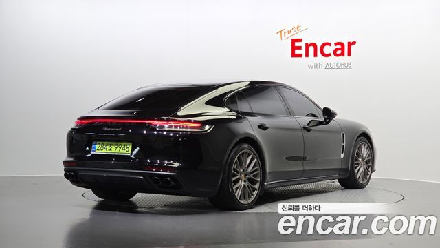 Porsche Panamera 2021 — photo 2