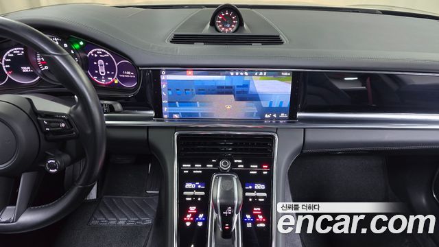 Porsche Panamera 2021 — photo 14
