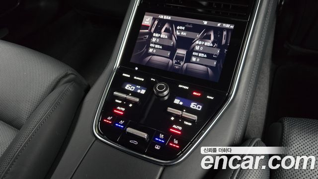 Porsche Panamera 2021 — photo 18