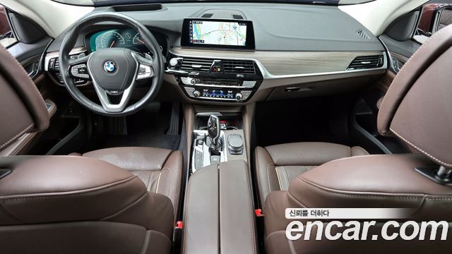 BMW Gran Turismo 2019 — photo 7