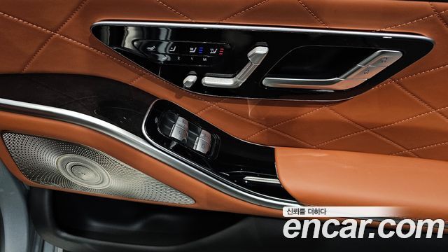 Mercedes-Benz S-Class 2021 — photo 18