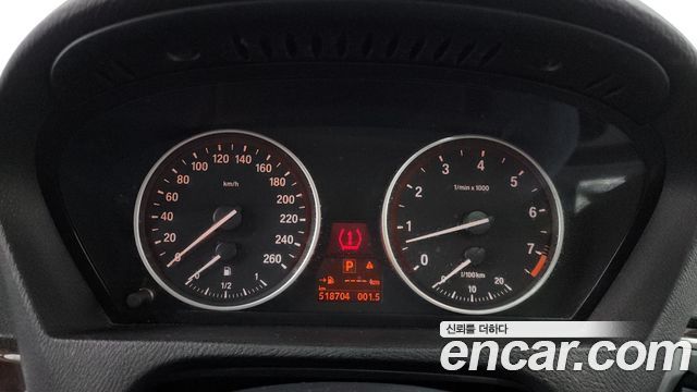 BMW X5 2009 — photo 8