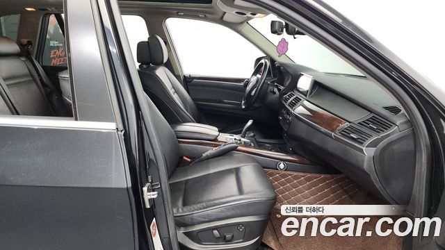 BMW X5 2009 — photo 11