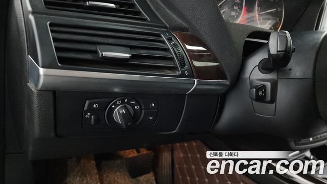 BMW X5 2009 — photo 14