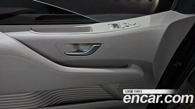 Hyundai Staria 2023 — photo 17