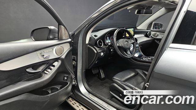 Mercedes-Benz GLC-Class 2018 — photo 11