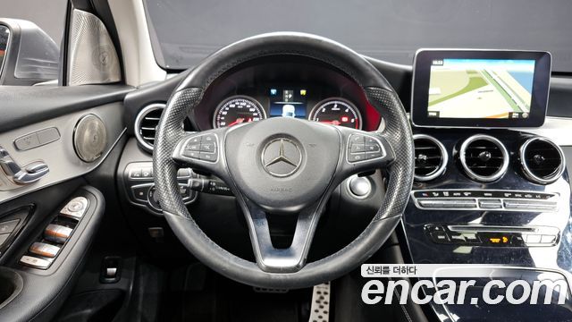 Mercedes-Benz GLC-Class 2018 — photo 13