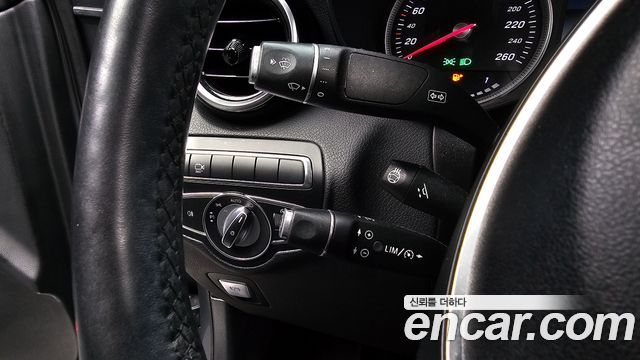 Mercedes-Benz GLC-Class 2018 — photo 18