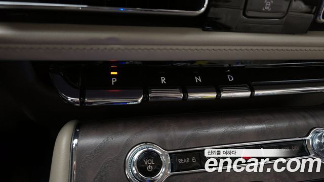 Lincoln Aviator 2021 — photo 9