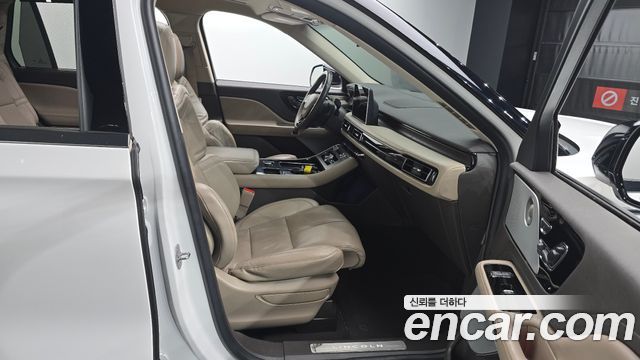 Lincoln Aviator 2021 — photo 10