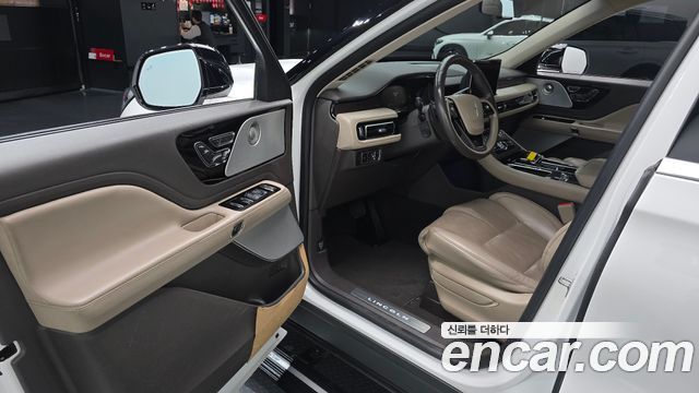 Lincoln Aviator 2021 — photo 11