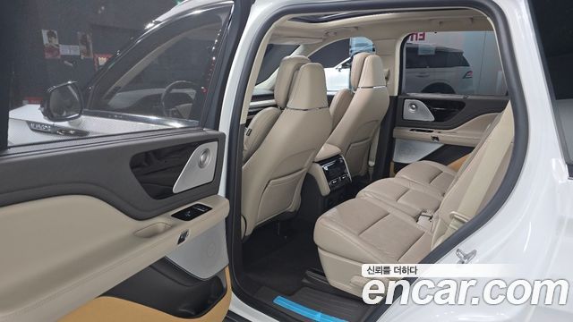 Lincoln Aviator 2021 — photo 12
