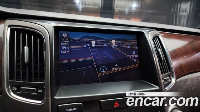 Hyundai Equus 2010 — photo 15