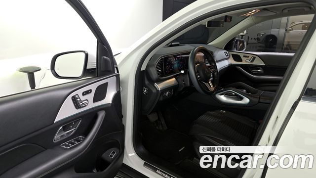 Mercedes-Benz GLE-Class 2019 — photo 10
