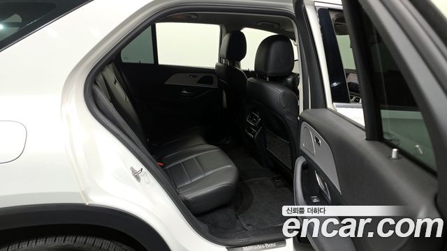 Mercedes-Benz GLE-Class 2019 — photo 12