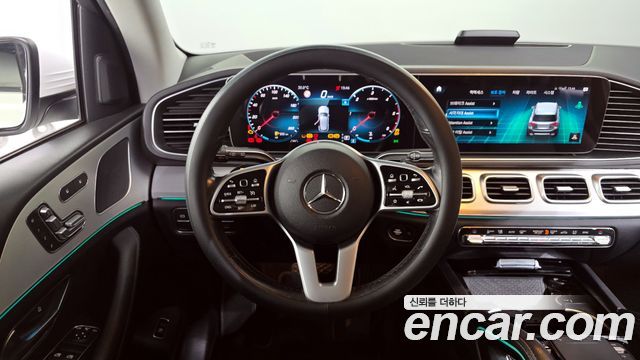 Mercedes-Benz GLE-Class 2019 — photo 13